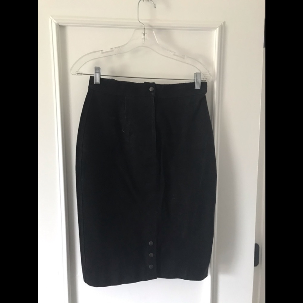 Global Identity GIII Vintage Suede Leather Skirt - Picture 16 of 16